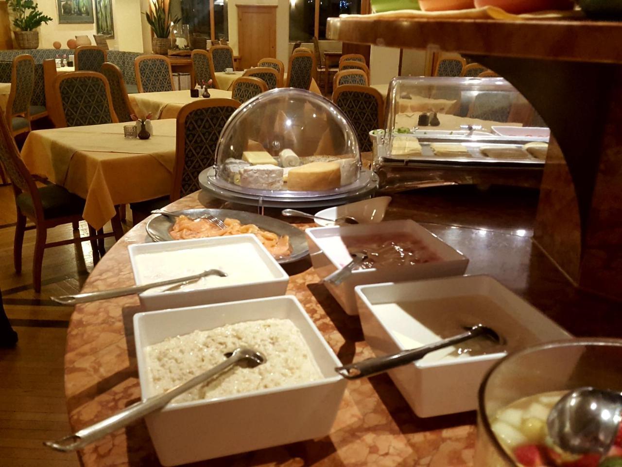Hotel Zum Mohren Reutte Dış mekan fotoğraf
